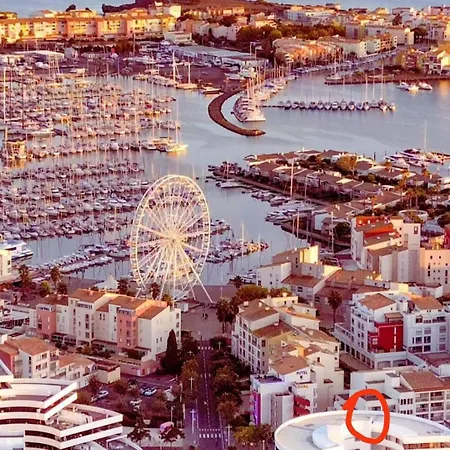 Studio centre port,face au nouveau Casino,parking gratuit au sous sol,wifi Agde Extérieur photo