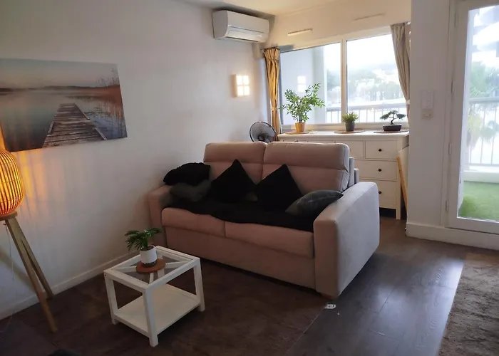 Port Studio Piscine, Parking, Prive,Navette Aeroport