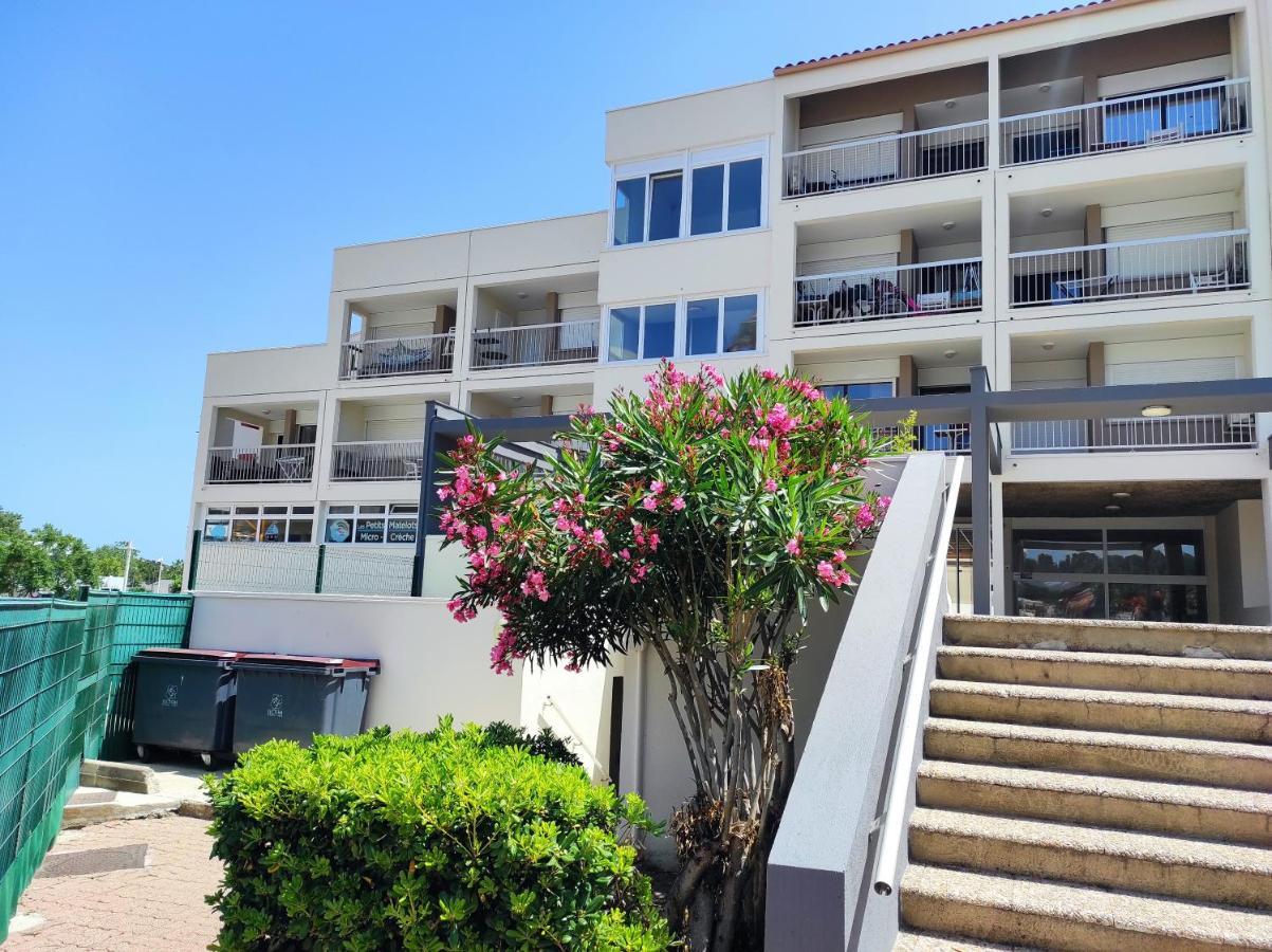 Port Piscine, Parking, Prive,navette Aeroport *